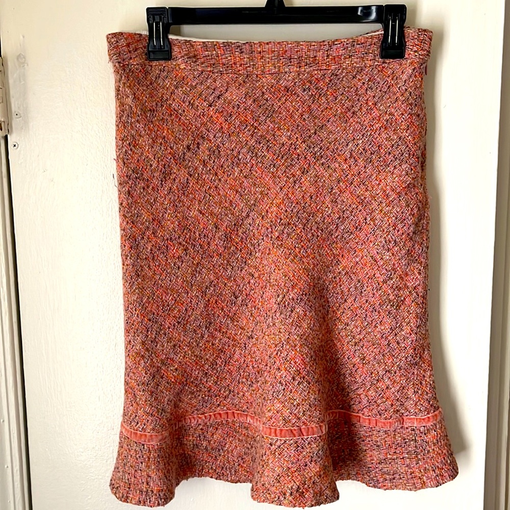 Gap skirt